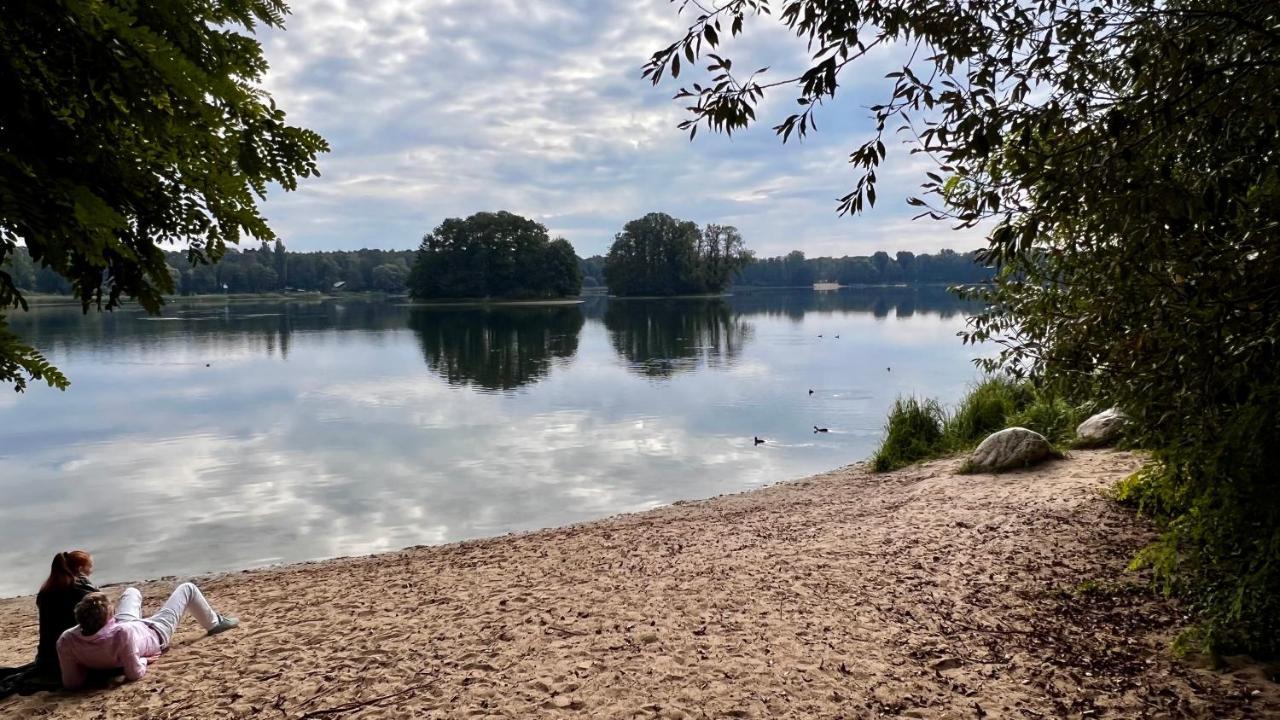 VILLA LILIA - das charmante Ferienhaus am See in Potsdam Exterior foto
